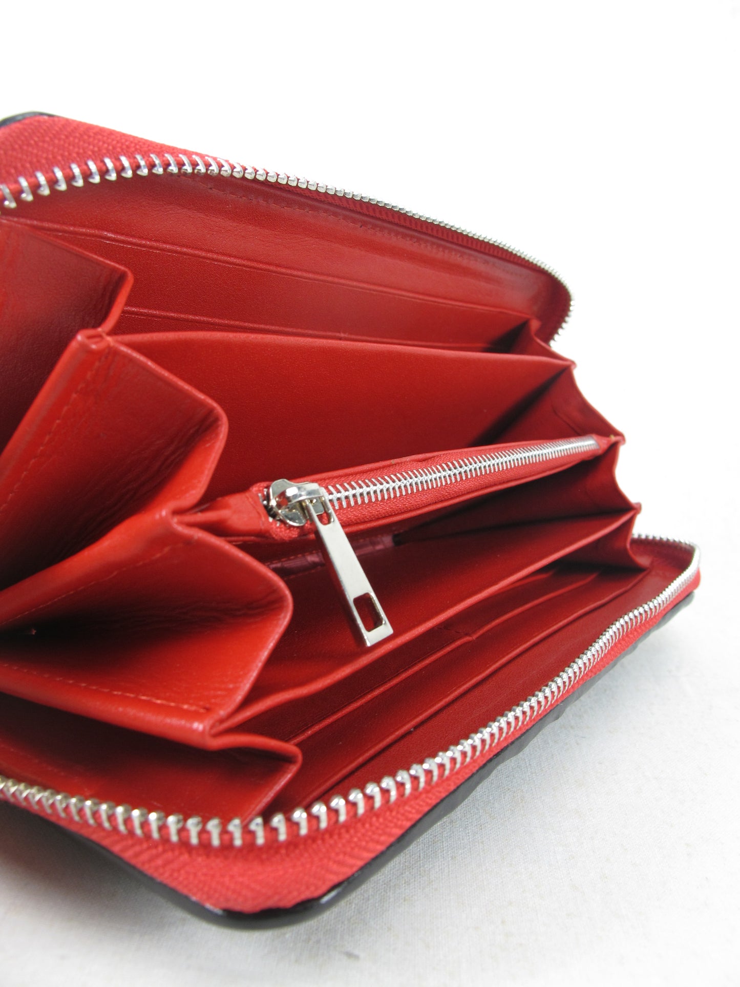 Genuine Crocodile Backbone Skin Leather Zip Around Clutch Wallet Purse with Red Zipper