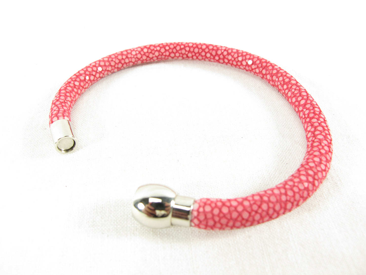 Genuine Polished Stingray Skin Leather Magnetic Bracelet