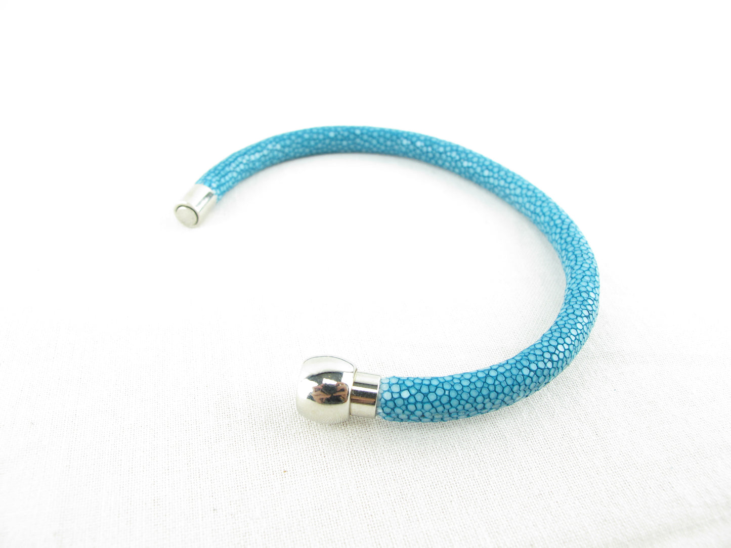 Genuine Polished Stingray Skin Leather Magnetic Bracelet