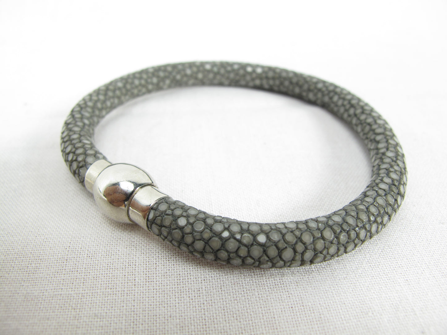 Genuine Polished Stingray Skin Leather Magnetic Bracelet