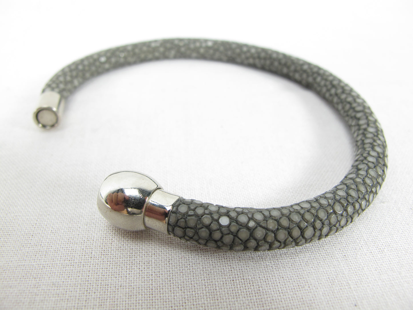 Genuine Polished Stingray Skin Leather Magnetic Bracelet
