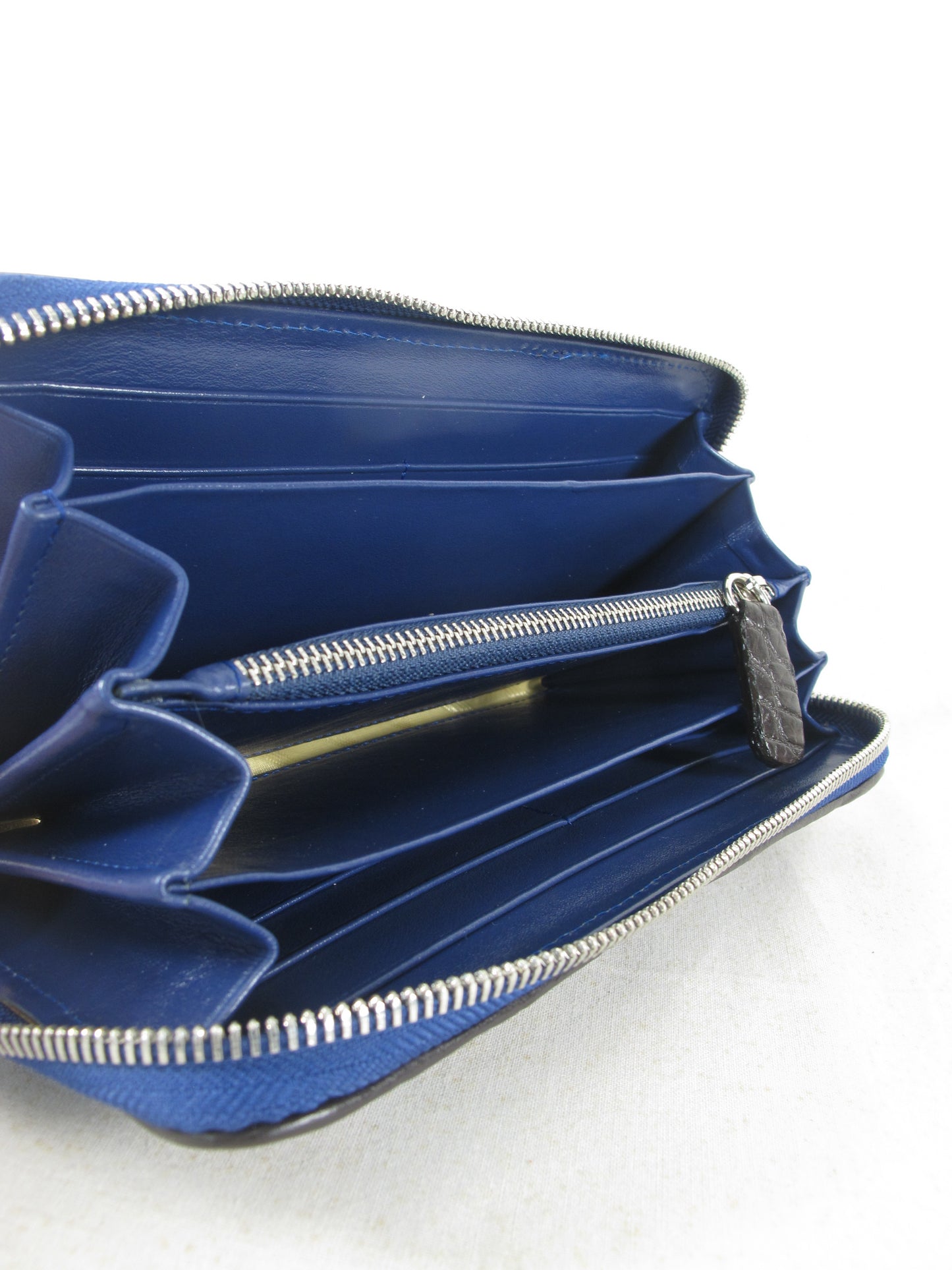 Genuine Crocodile Backbone Skin Leather Zip Around Clutch Wallet Purse with Blue Zipper
