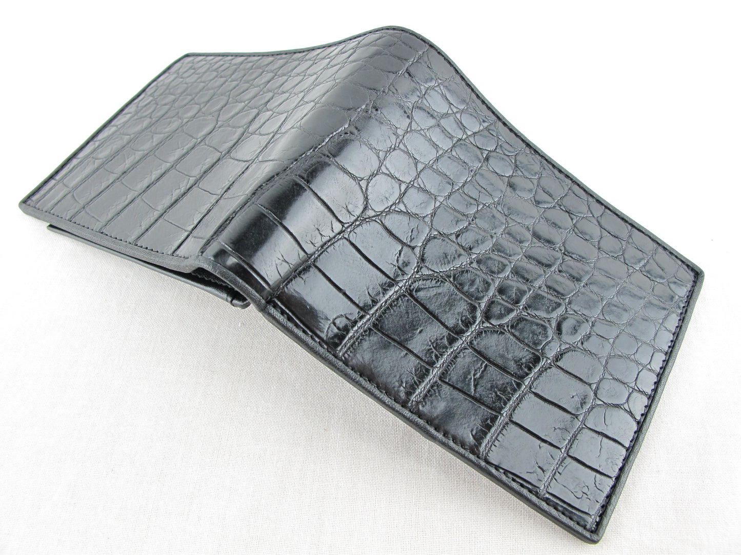 Genuine Crocodile Belly Skin Leather Luxury Bifold Wallet