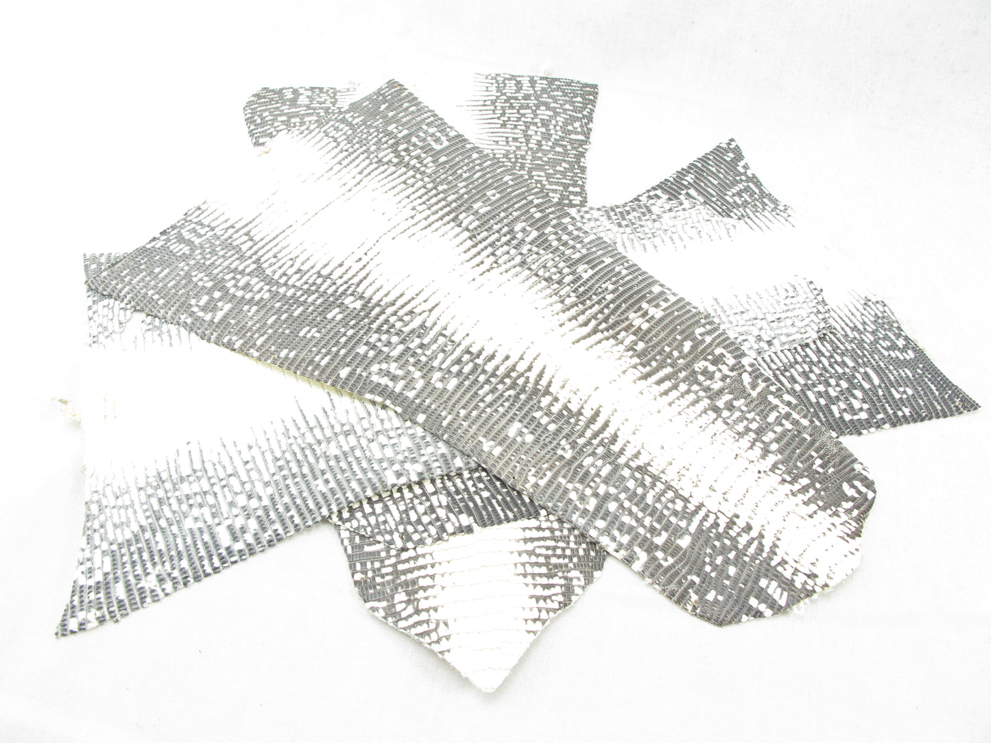 Genuine Lizard Skin Leather Scraps Hide Pelt 100 grams