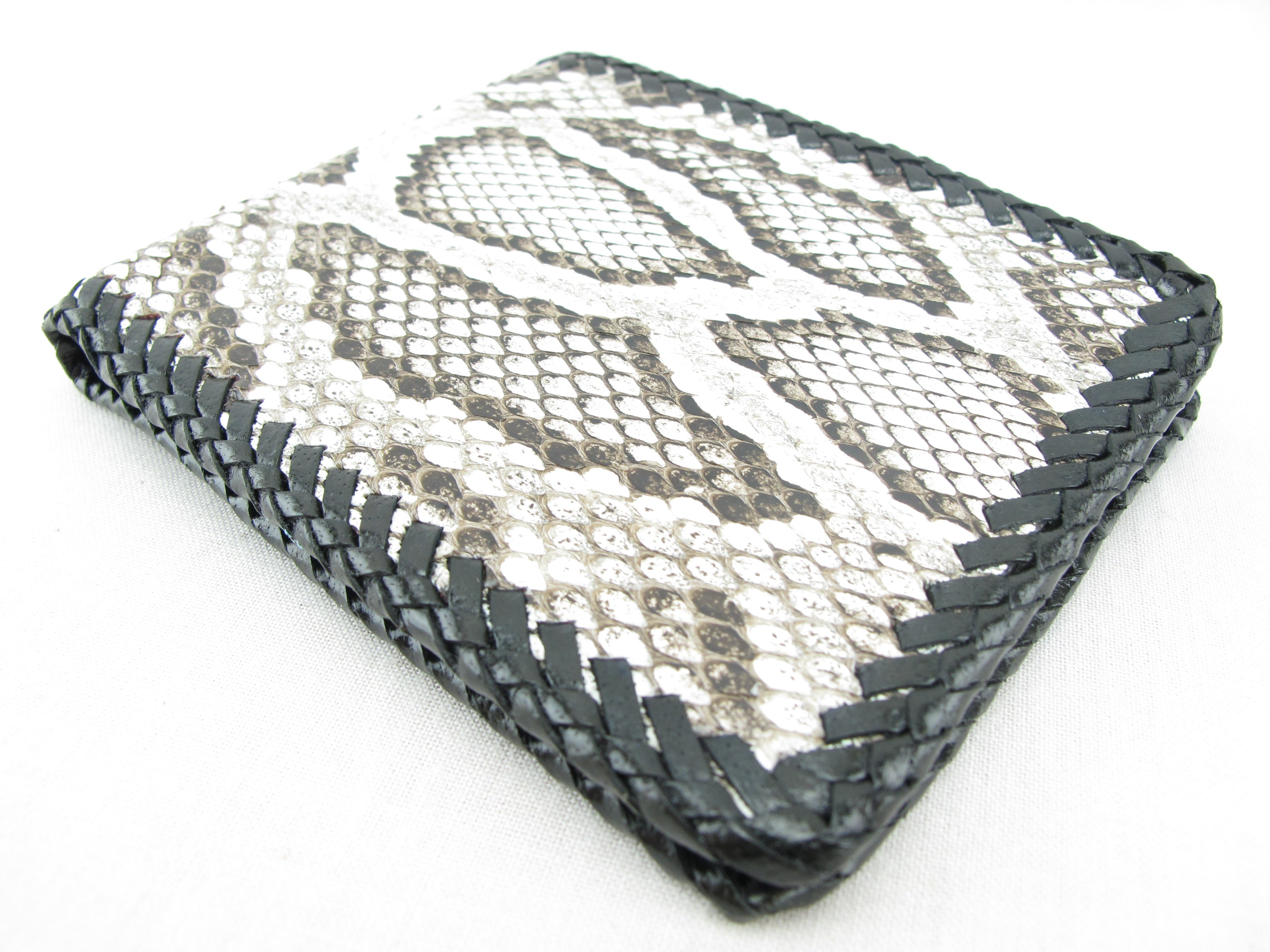 Python Wallets – PELGIO