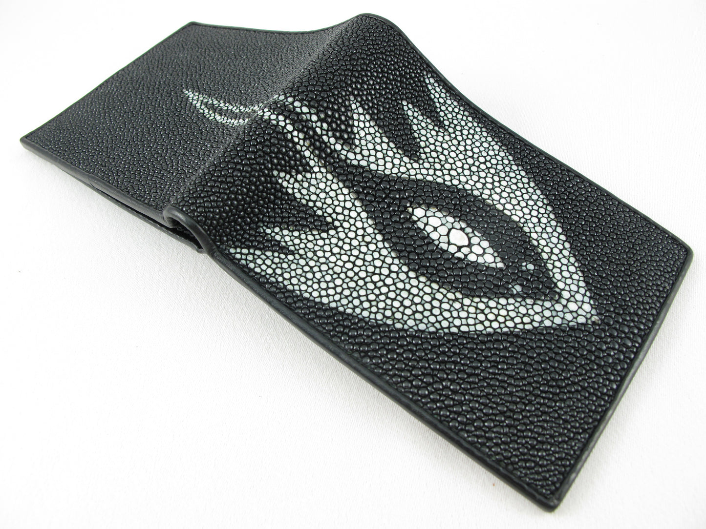 Genuine Stingray Skin Leather Bifold Wallet with Stingray Painted