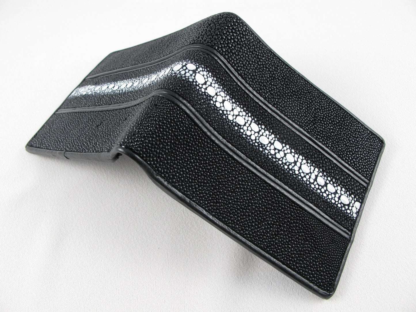 Genuine Stingray Skin Leather Row Diamond Bifold Men's Wallet